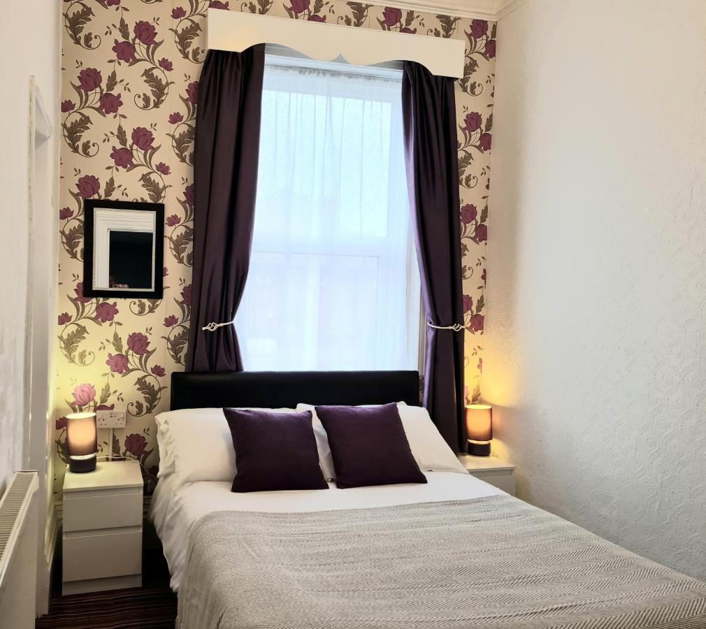 Beverley Dean - Children Over 5 Years Welcome - Continental Breakfast 3*