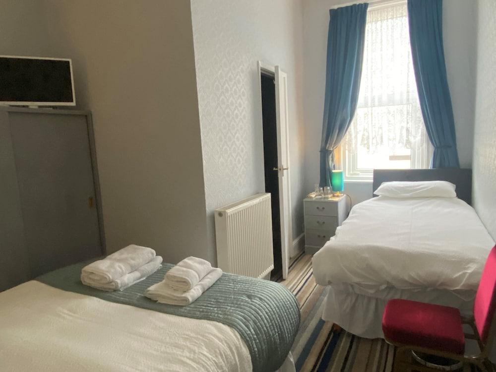 Bed & Breakfast Beverley Dean - Children Over 5 Years Welcome - Continental Breakfast