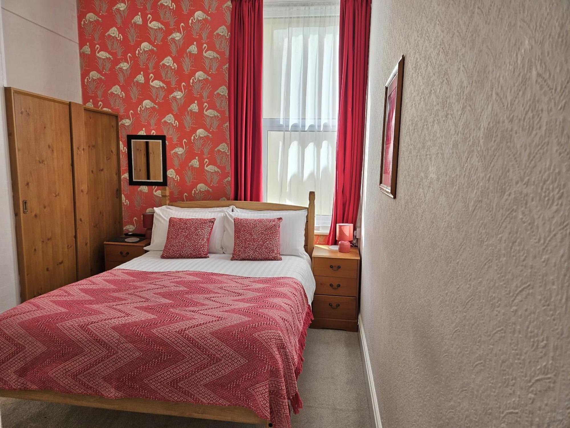Beverley Dean - Children Over 5 Years Welcome - Continental Breakfast Blackpool