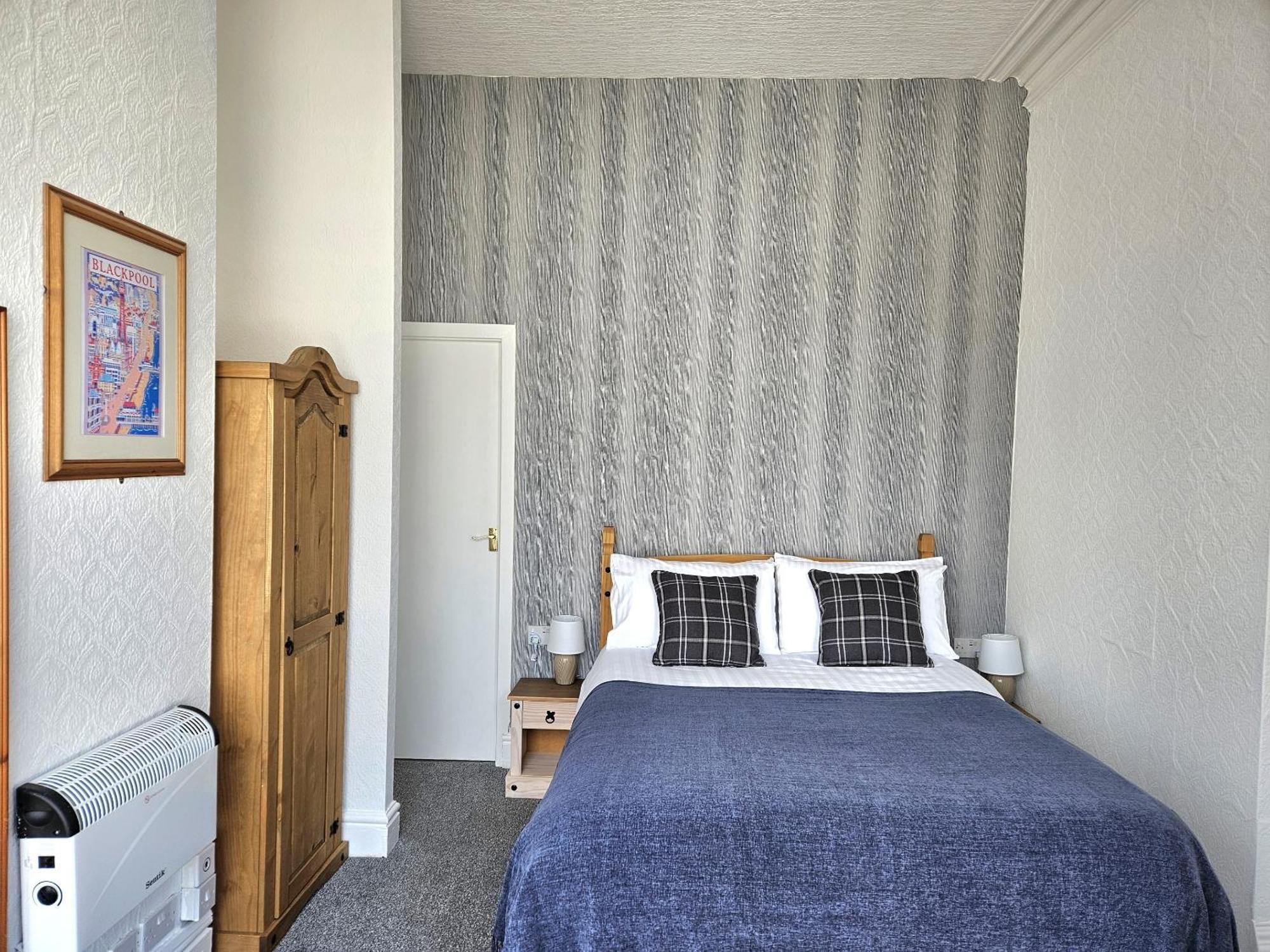 Bed & Breakfast Beverley Dean - Children Over 5 Years Welcome - Continental Breakfast Blackpool