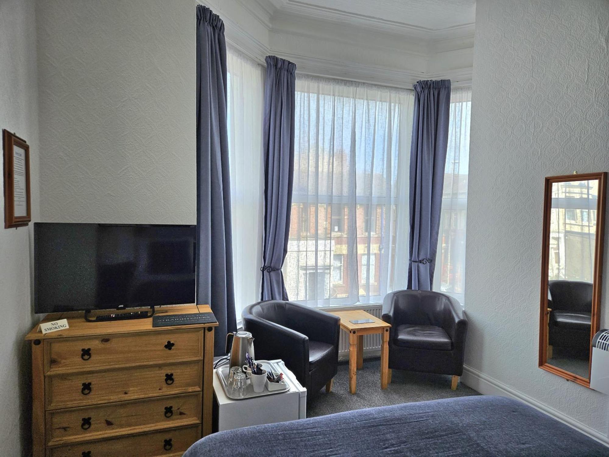 Beverley Dean - Children Over 5 Years Welcome - Continental Breakfast 3*